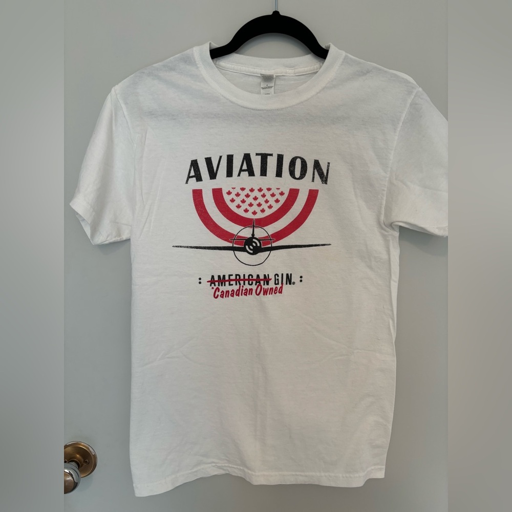 Unisex Aviation Gin Graphic Tee in White and Red, size Small